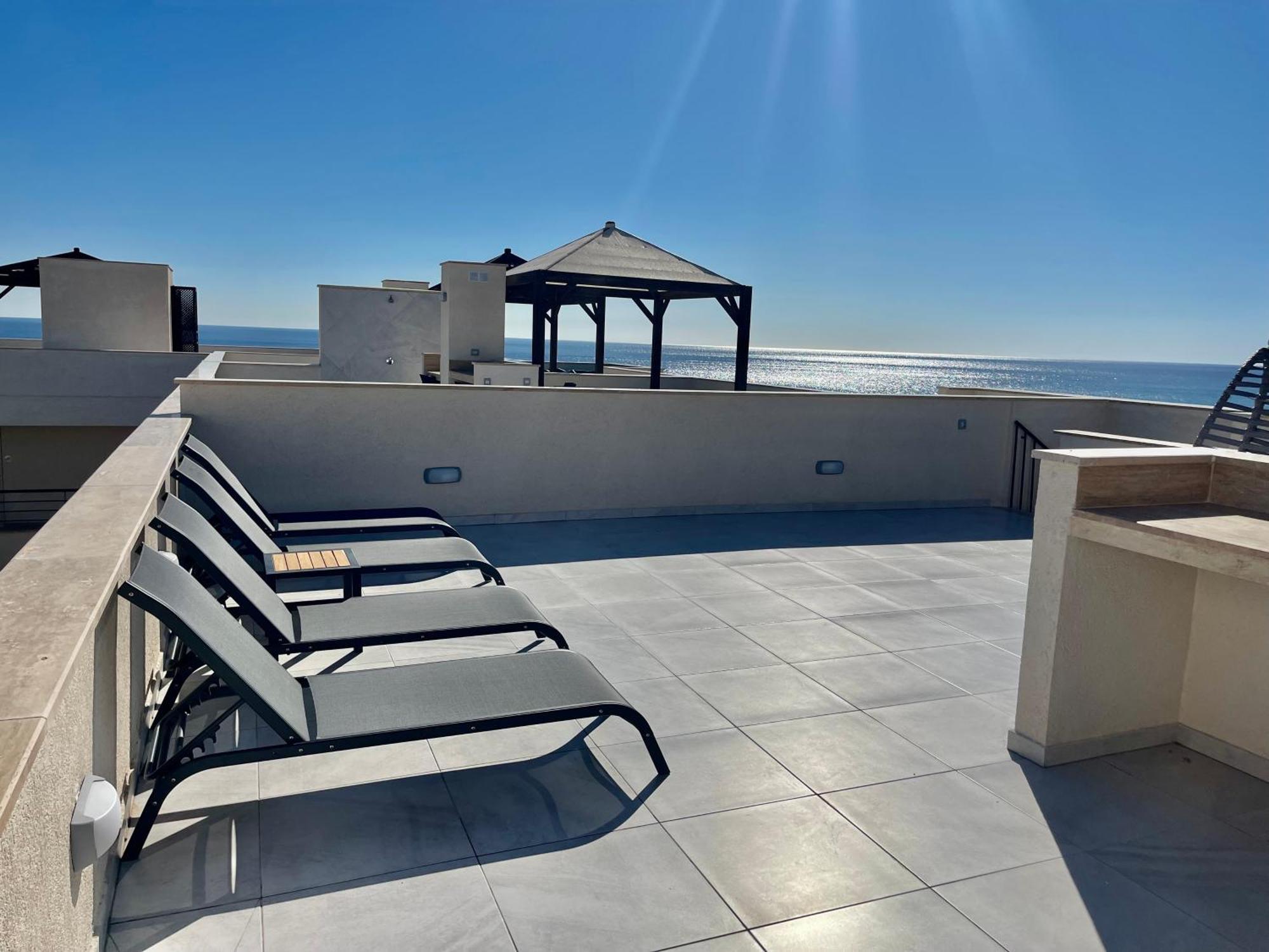 Relaxing Penthouse Suites By The Sea Vokolidha ภายนอก รูปภาพ
