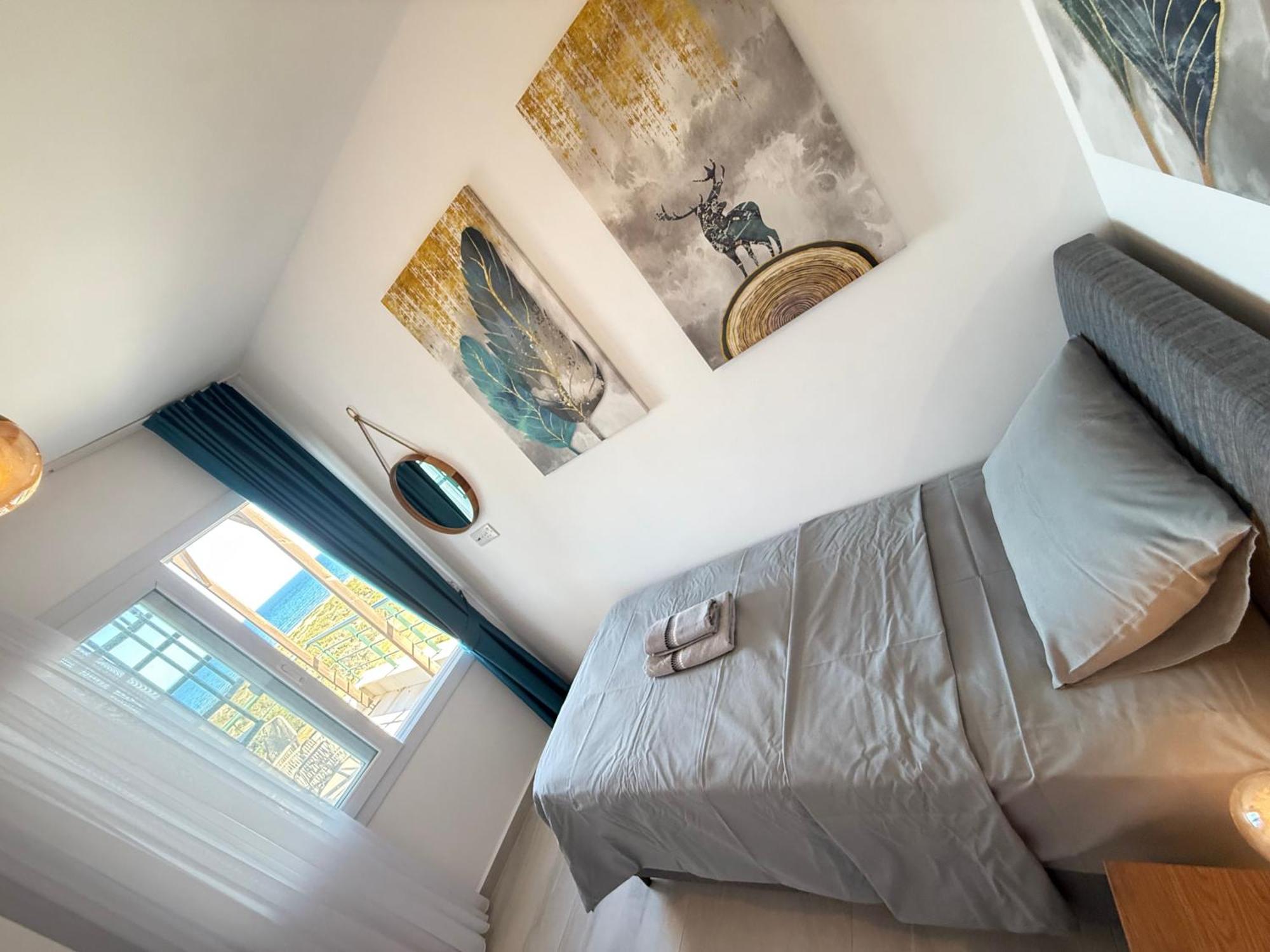 Relaxing Penthouse Suites By The Sea Vokolidha ห้อง รูปภาพ